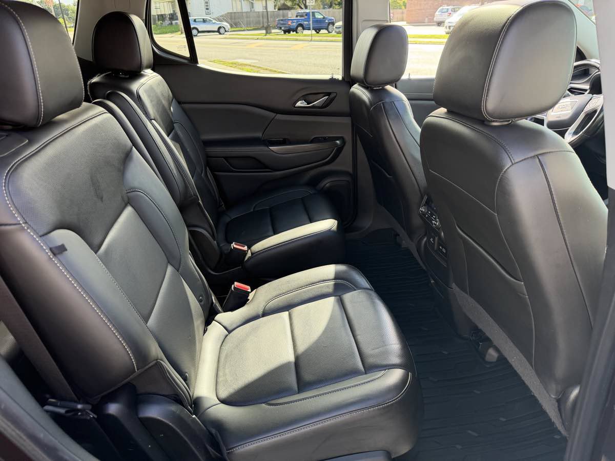Used 2021 GMC Acadia SLT w/ Premium Package AWD/4WD image 18