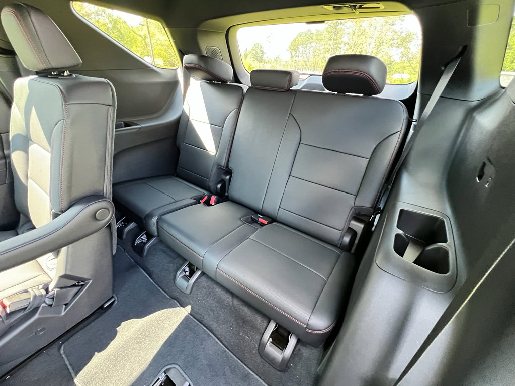 New 2026 Chevrolet Traverse Z71 w/ Enhanced Driving Package image 4