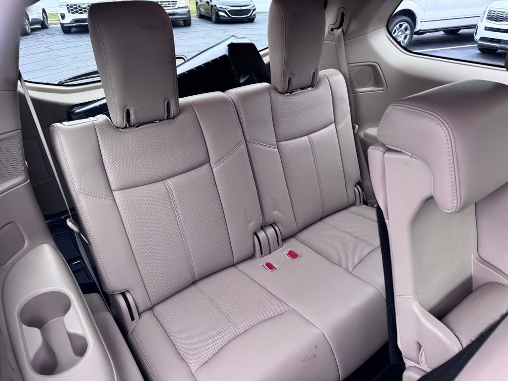 Used 2018 Nissan Pathfinder Platinum FWD image 30