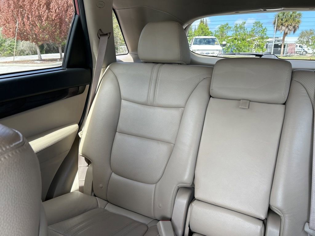 Used 2015 Kia Sorento LX image 12