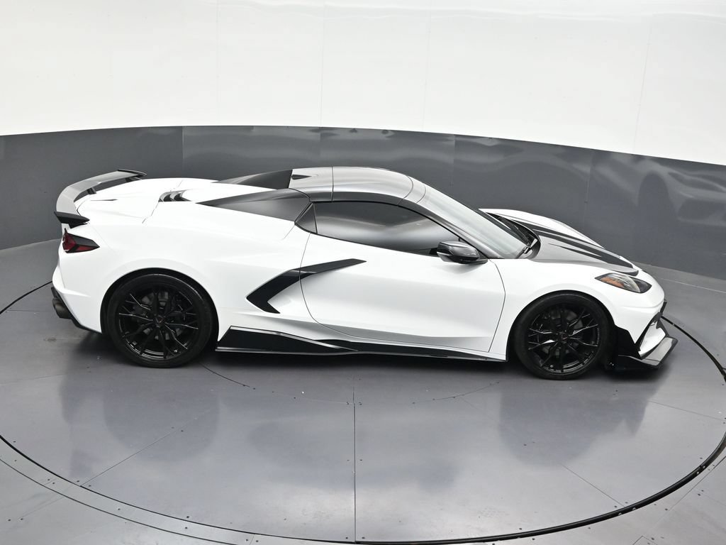 Used 2025 Chevrolet Corvette Stingray Preferred Conv w/ Z51 Performance Package RWD image 23