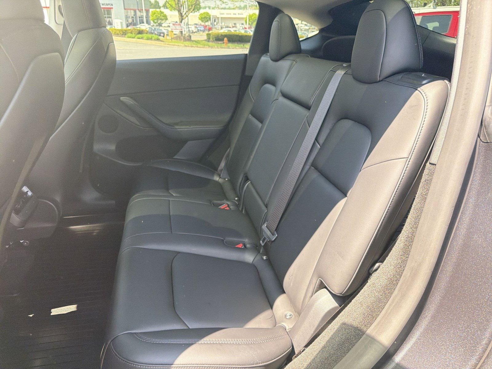 Used 2024 Tesla Model Y Long Range image 23