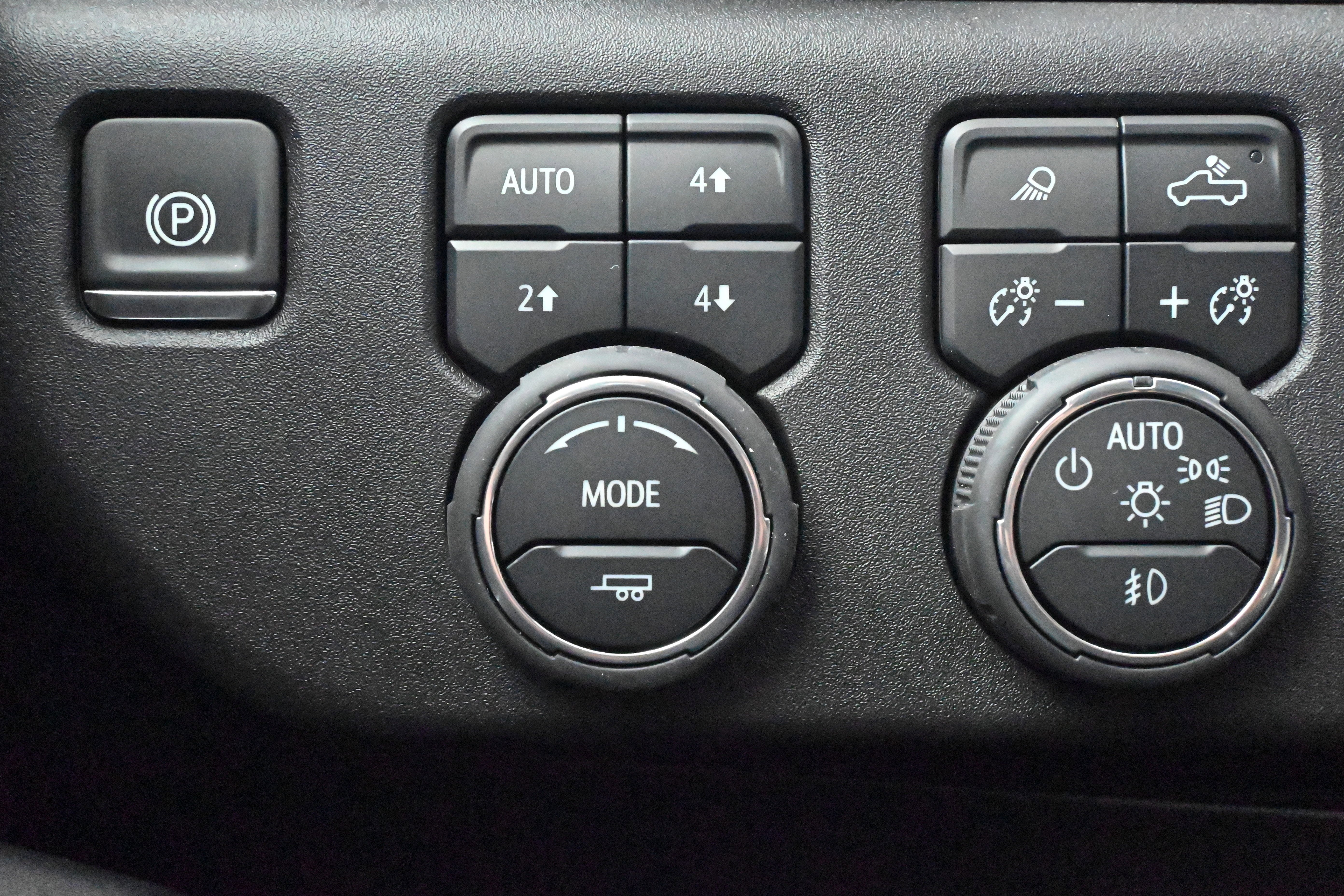 Used 2025 Chevrolet Silverado 1500 High Country w/ Technology Package image 22