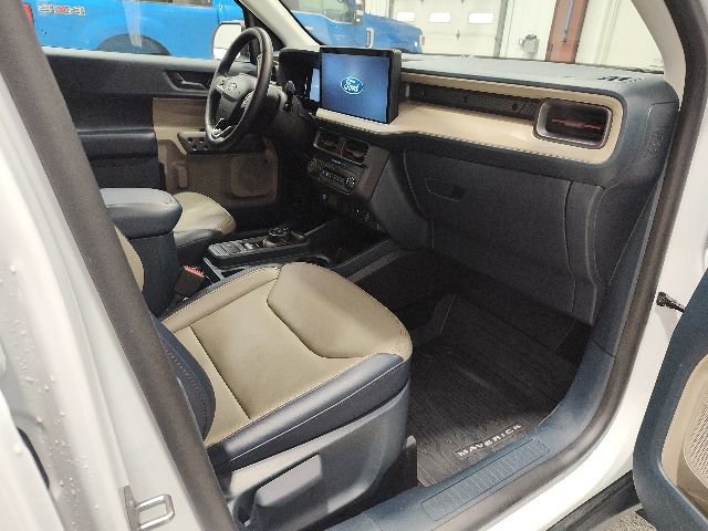 Certified 2025 Ford Maverick Lariat image 28