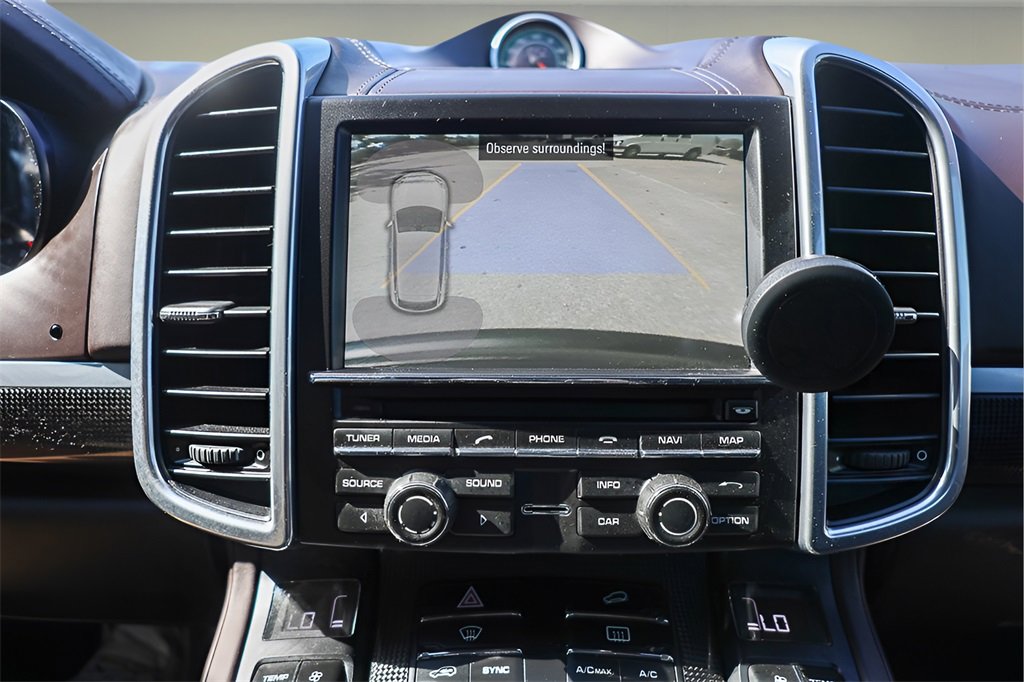 Used 2014 Porsche Cayenne Turbo S image 27