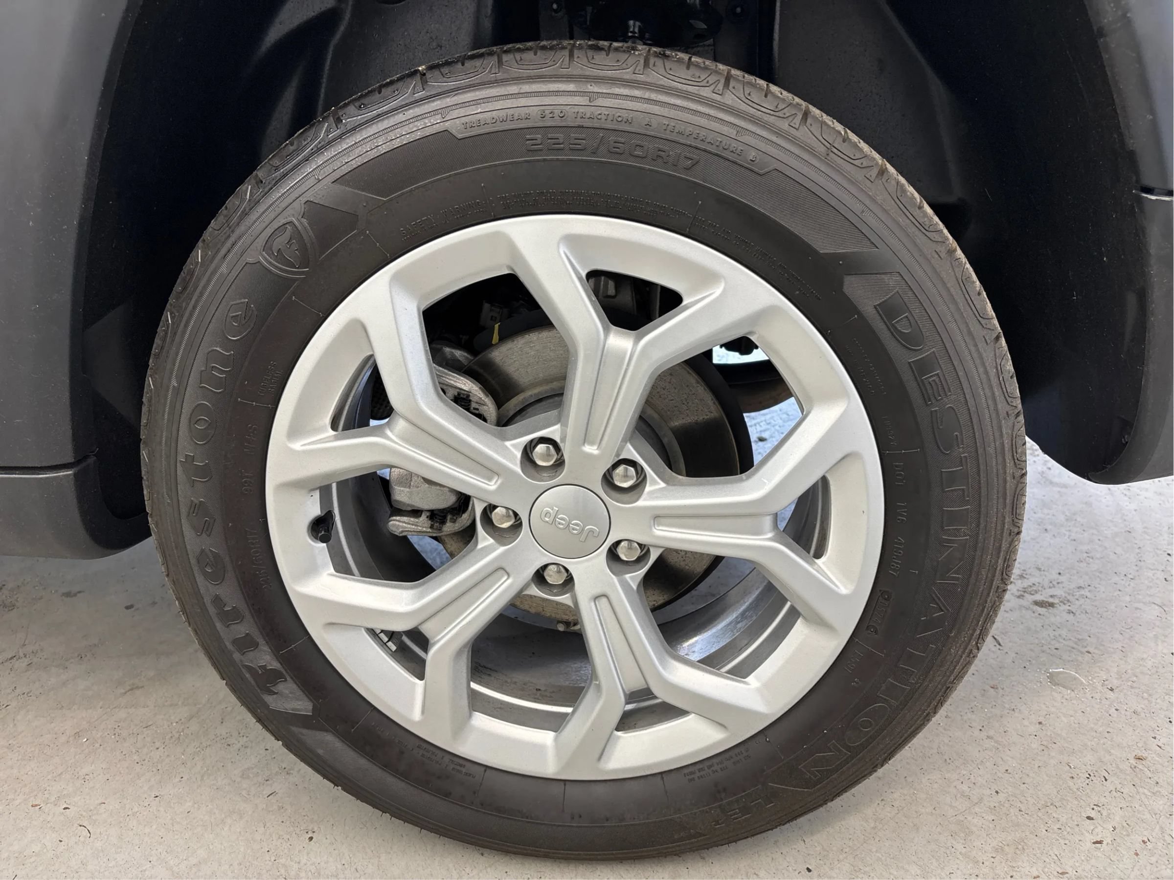Used 2024 Jeep Compass Latitude AWD/4WD image 29