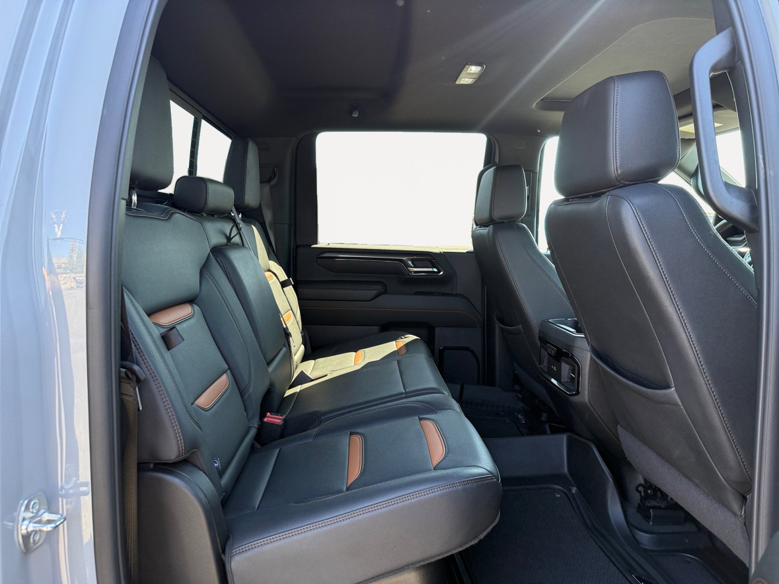 Used 2025 GMC Sierra 2500 AT4 w/ AT4 Premium Plus Package image 18