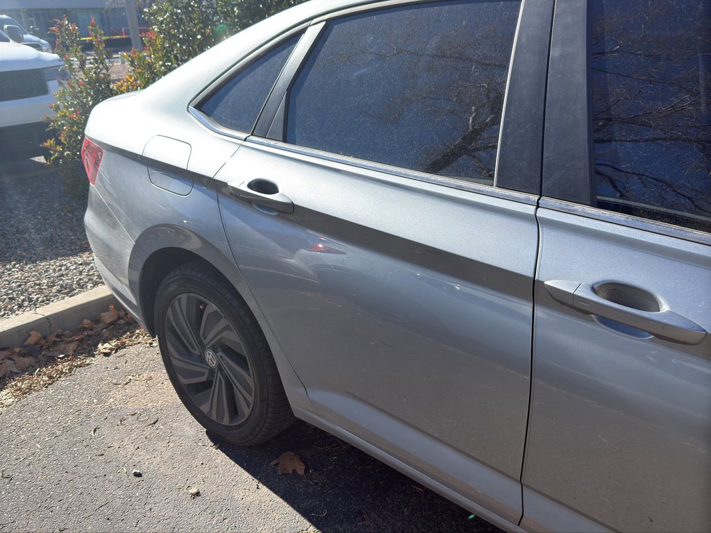 Used 2019 Volkswagen Jetta SEL Premium image 5