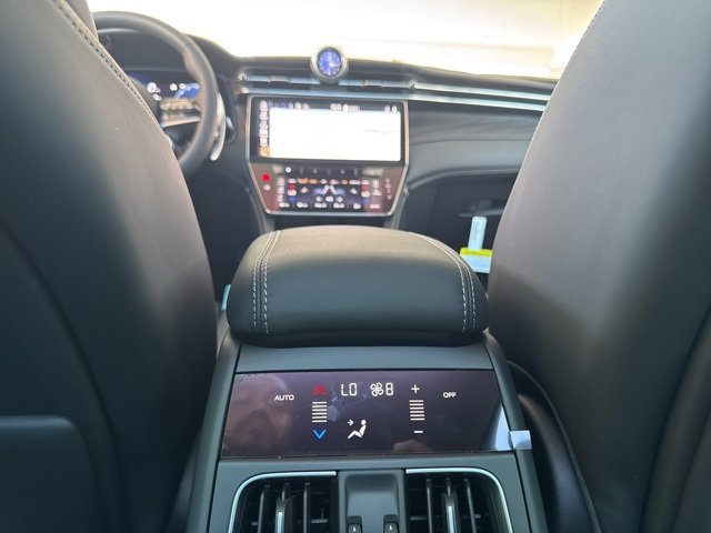 New 2025 Maserati Grecale Modena image 13