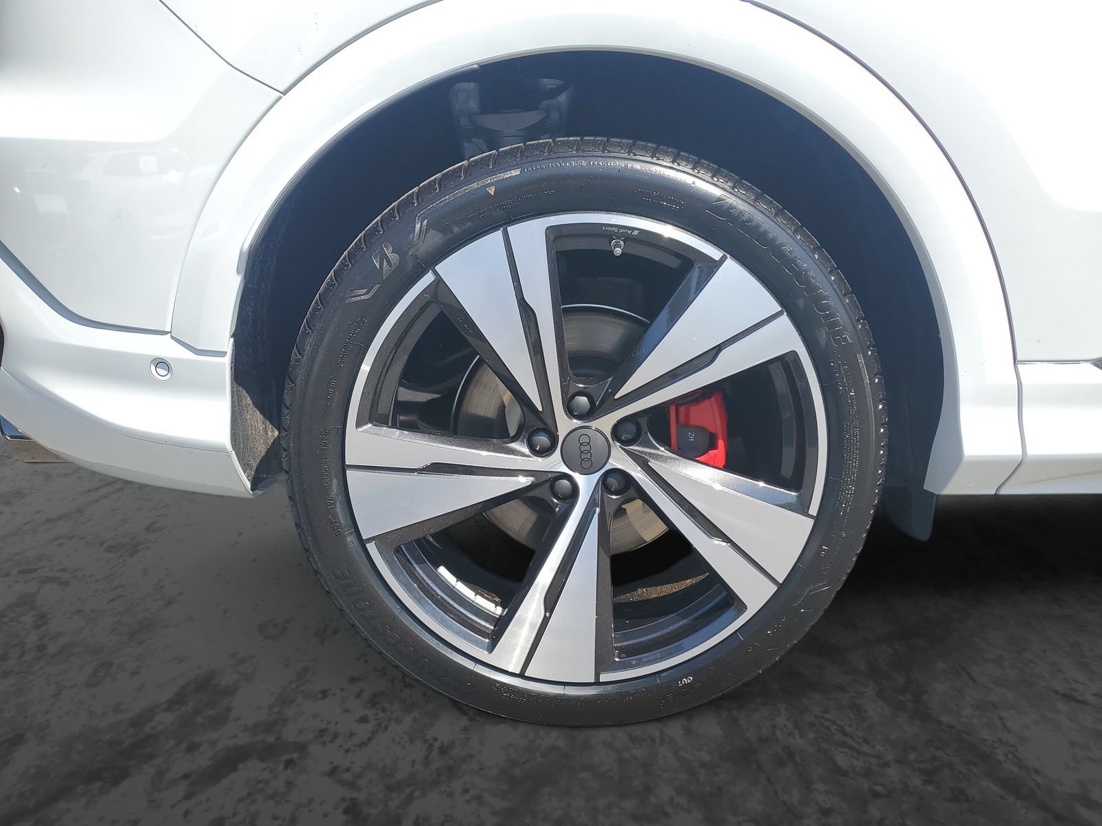 New 2026 Audi SQ5 Prestige AWD/4WD image 5