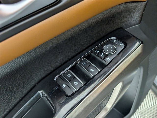 Used 2023 Nissan Pathfinder Platinum image 15