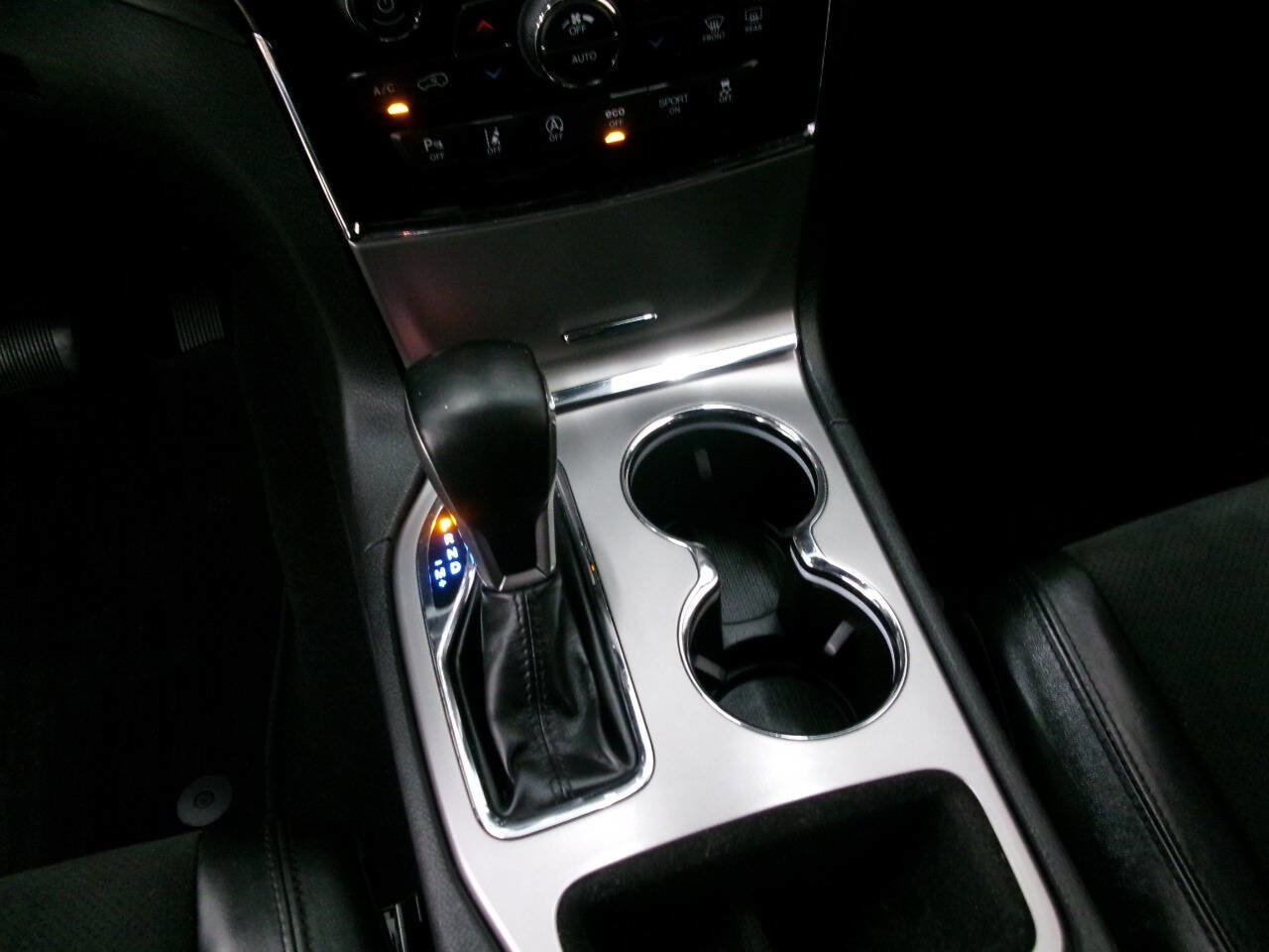 Used 2021 Jeep Grand Cherokee Laredo X image 28