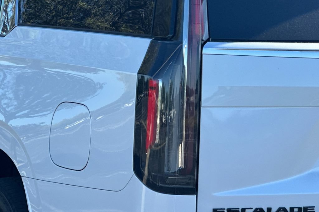 Certified 2021 Cadillac Escalade ESV Premium Luxury w/ Driver Assist Tech Package AWD/4WD image 49