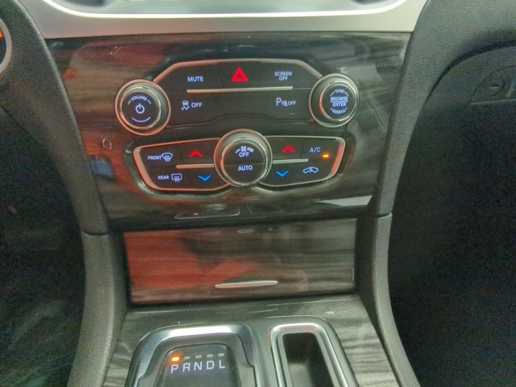 Used 2022 Chrysler 300 Touring L RWD image 21