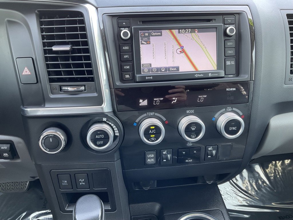 Used 2019 Toyota Sequoia Limited w/ Safety & Convenience Package image 15