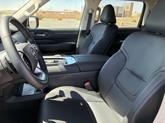 New 2026 Nissan Armada SV image 12