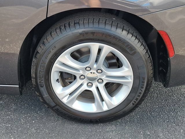 Used 2016 Dodge Charger SE RWD image 9