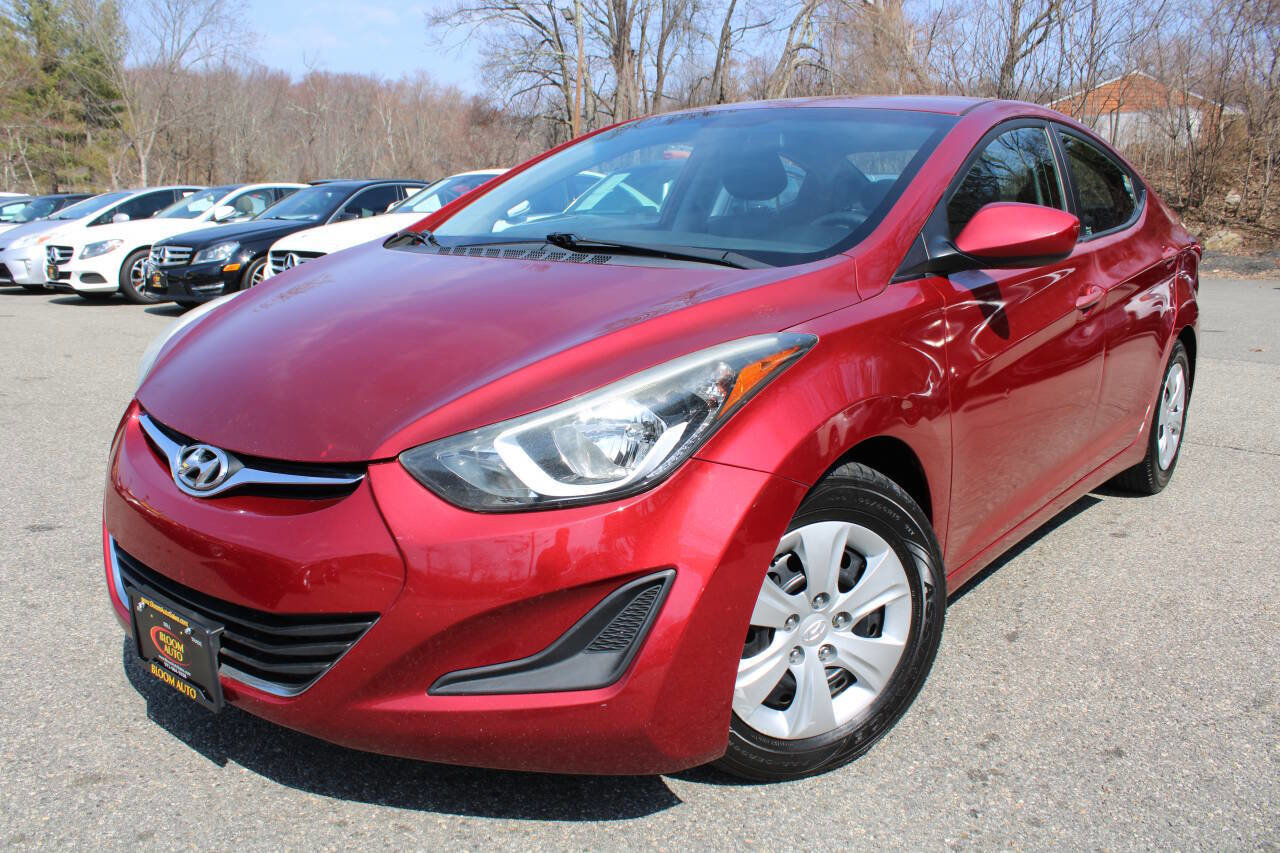 Used 2016 Hyundai Elantra SE image 1