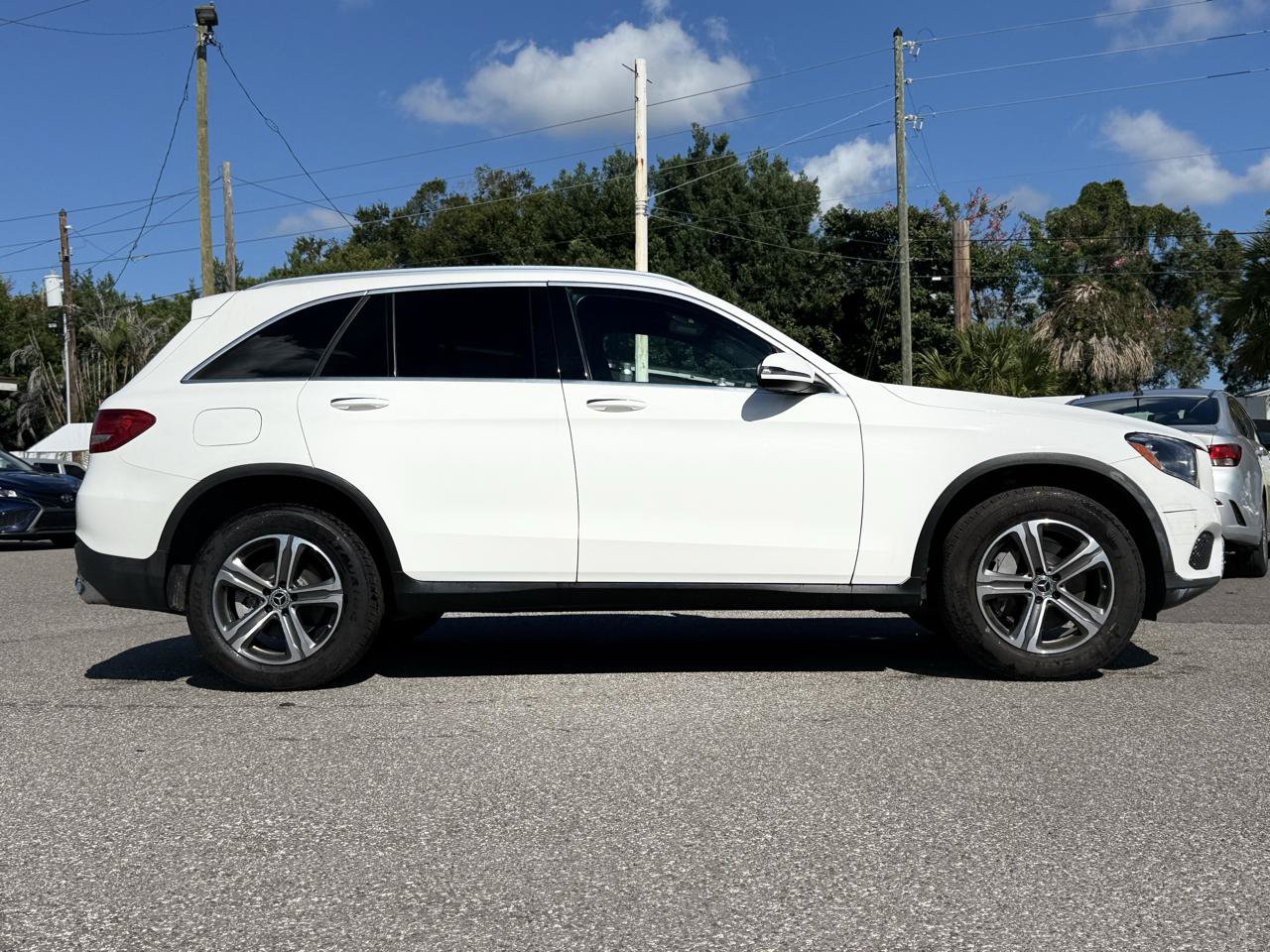 Used 2019 Mercedes-Benz GLC 300 w/ Premium Package image 18