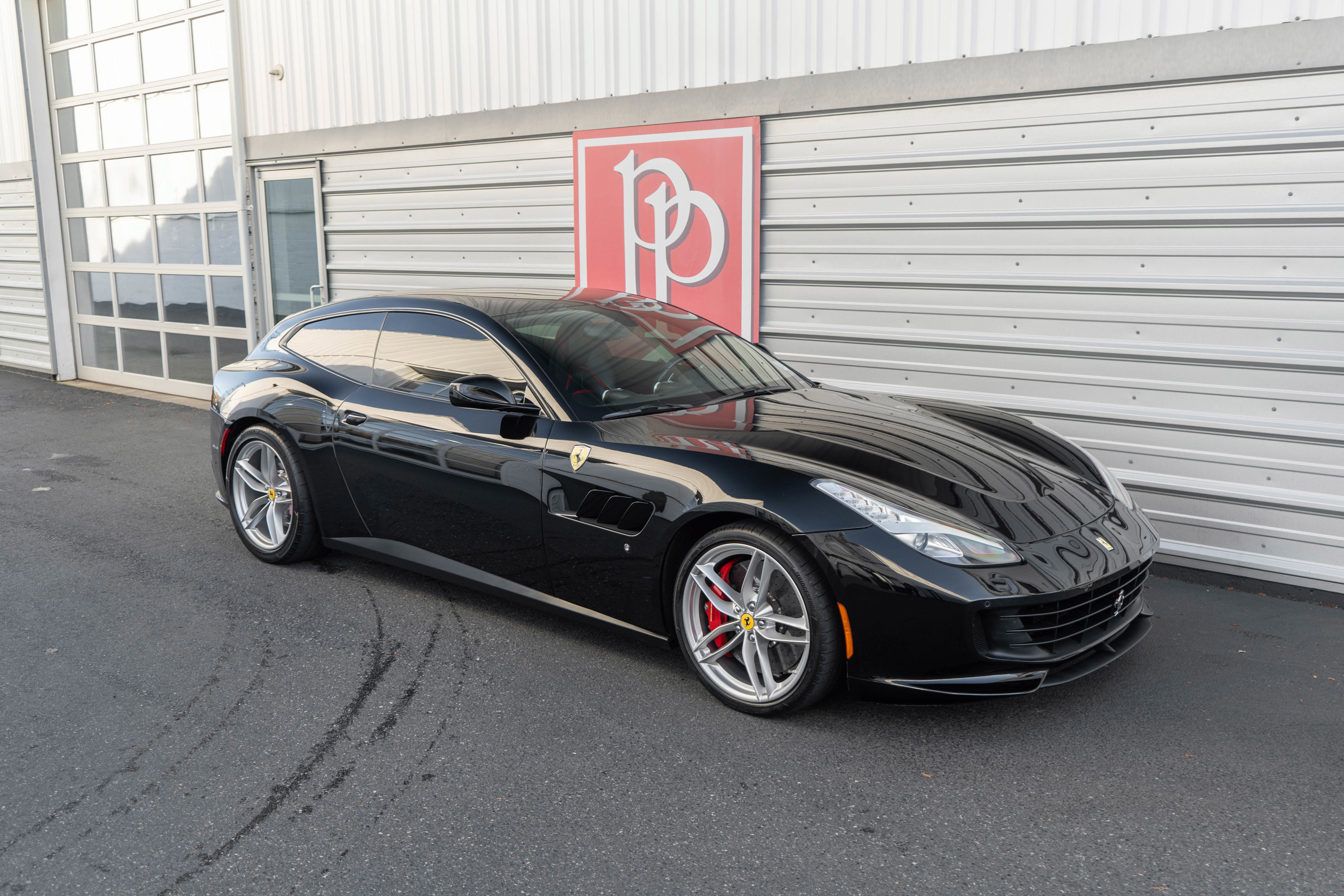 Used 2018 Ferrari GTC4Lusso T RWD image 50