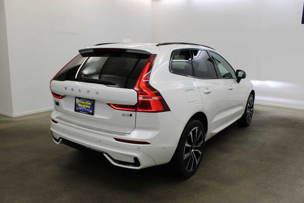 Used 2024 Volvo XC60 B5 Plus w/ Protection Package Premier AWD/4WD image 5