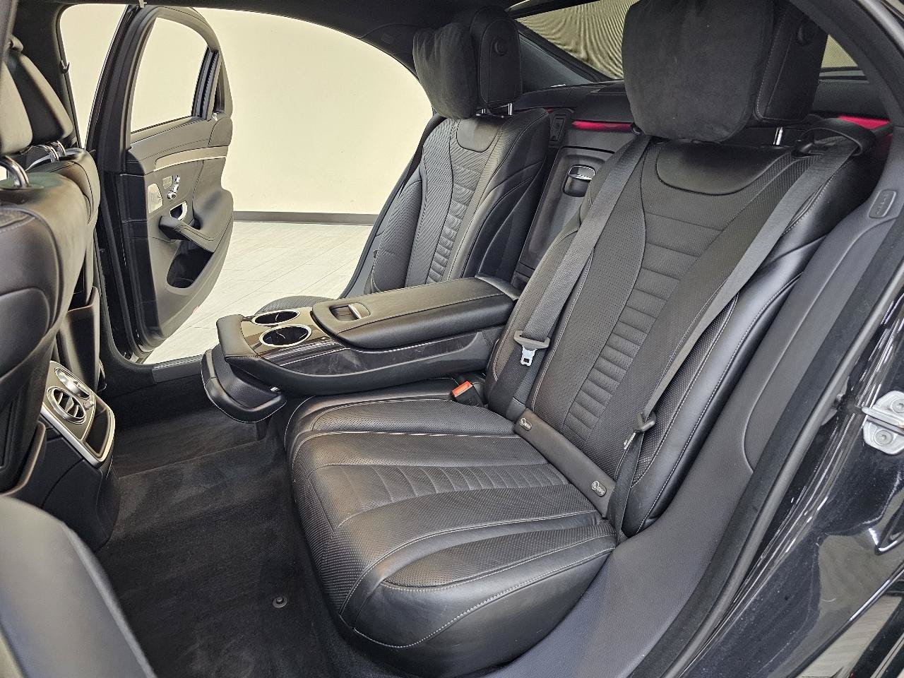 Used 2020 Mercedes-Benz S 560 Sedan image 25