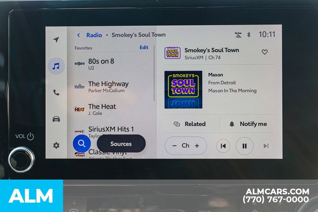 Used 2025 Toyota Highlander LE image 40
