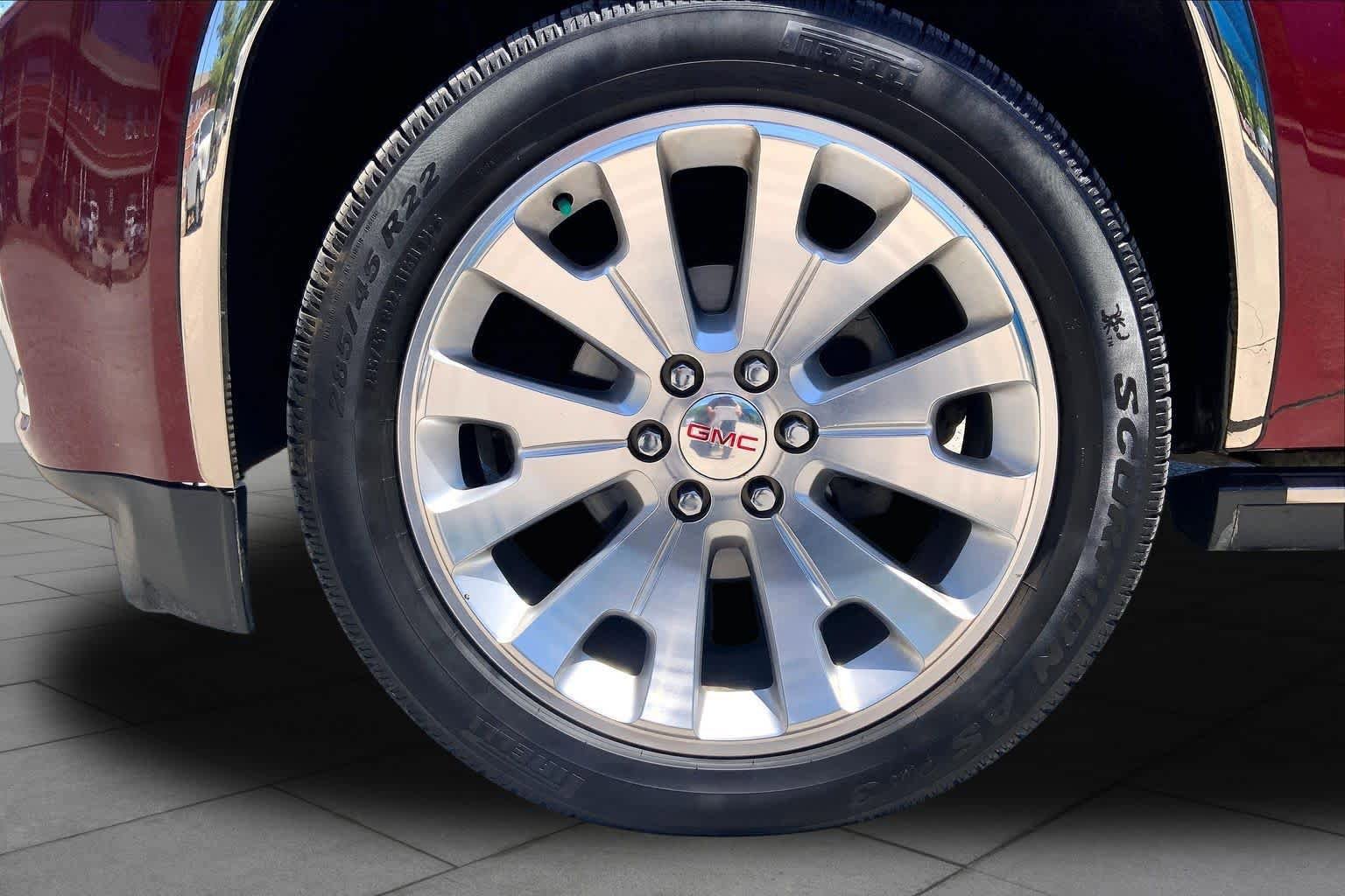 Used 2016 GMC Yukon XL Denali w/ Open Road Package AWD/4WD image 11