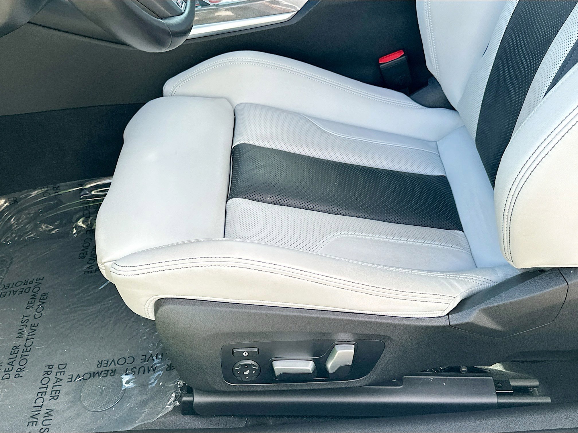 Used 2024 BMW M4 Coupe w/ M Driver's Package RWD image 18