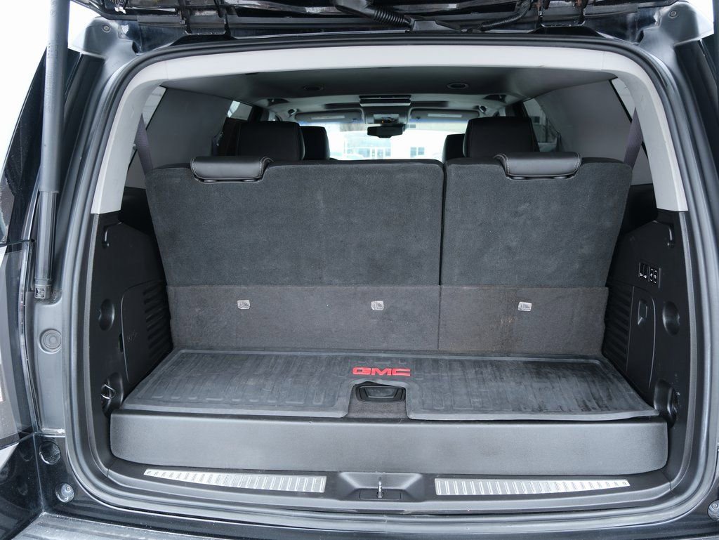 Used 2016 GMC Yukon Denali w/ Open Road Package image 39