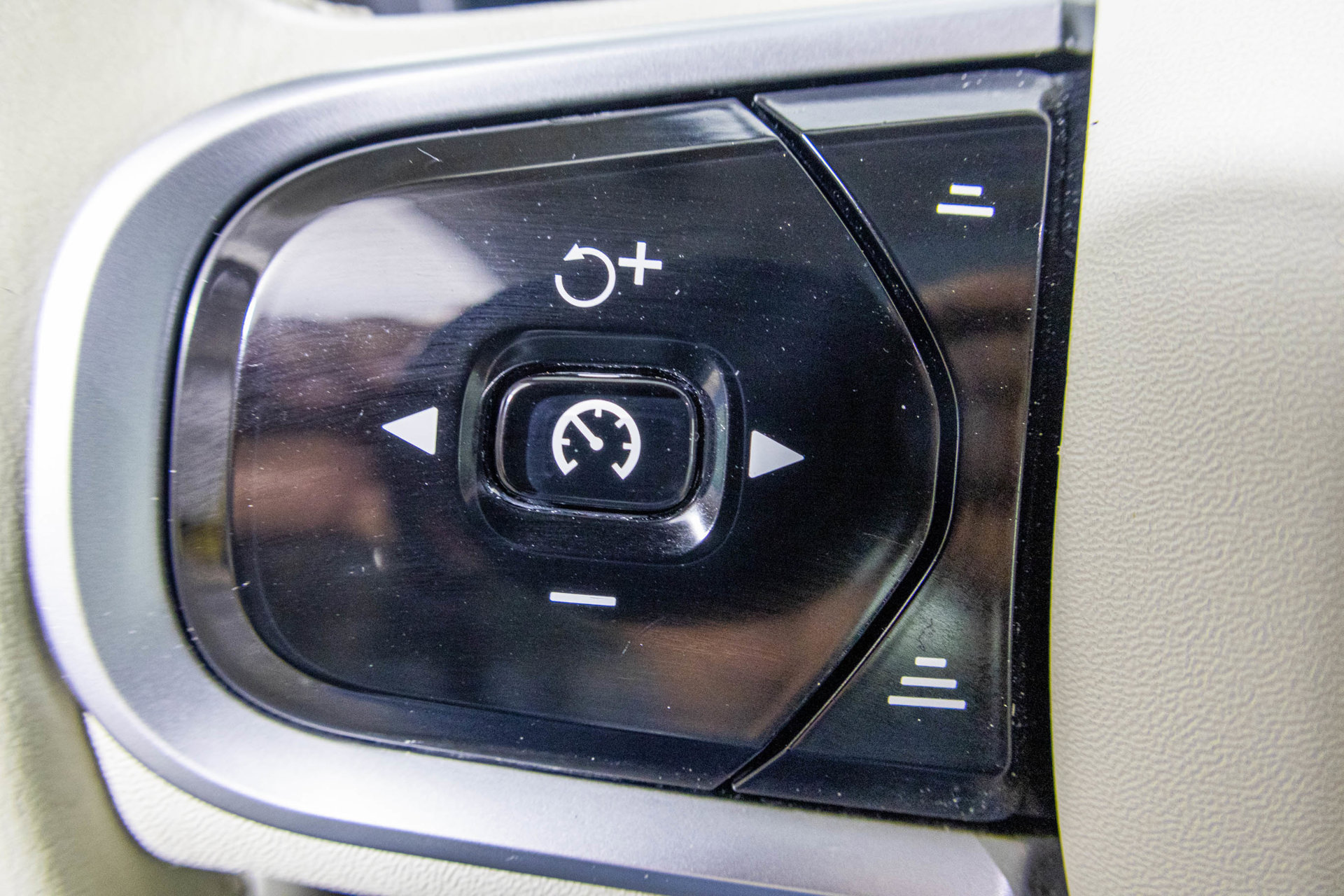Used 2019 Volvo S60 T5 Inscription FWD image 34