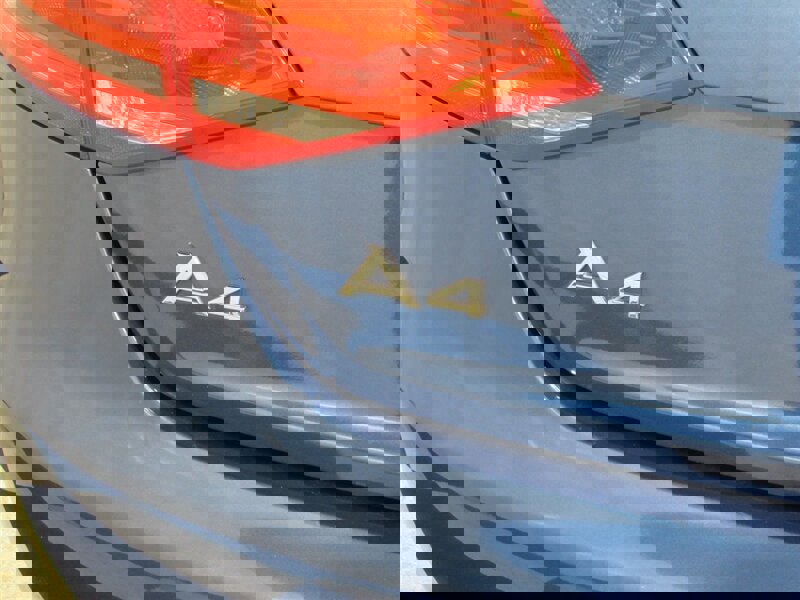 Used 2009 Audi A4 2.0T Premium image 12