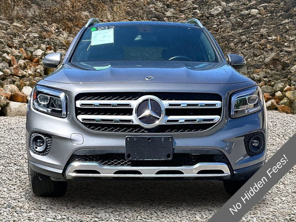Used 2021 Mercedes-Benz GLB 250 4MATIC w/ Premium Package image 3