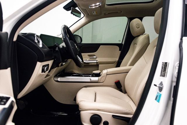 Used 2022 Mercedes-Benz GLB 250 4MATIC image 10