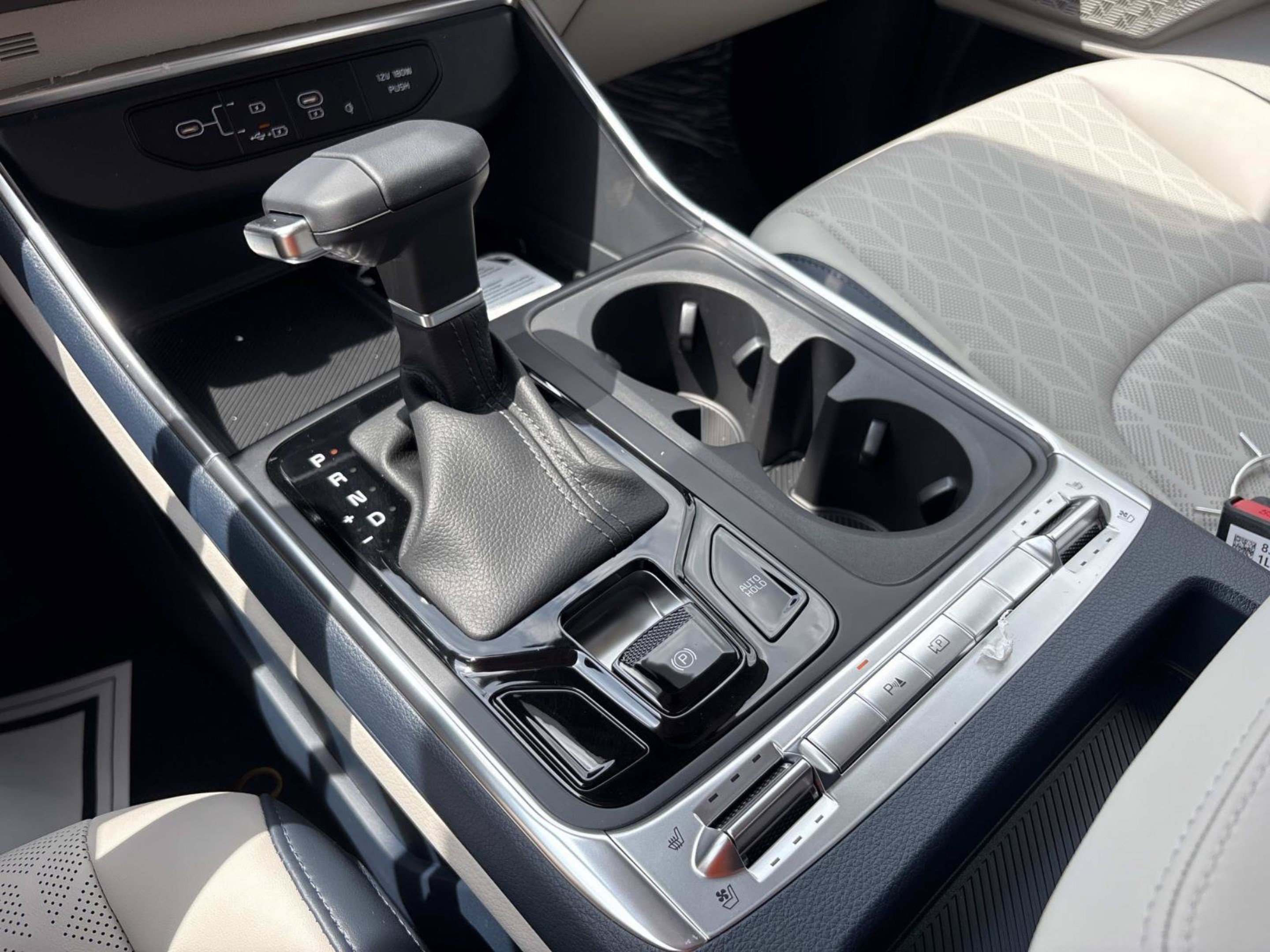 New 2027 Kia Carnival SX w/ Dark Edition Package FWD image 33