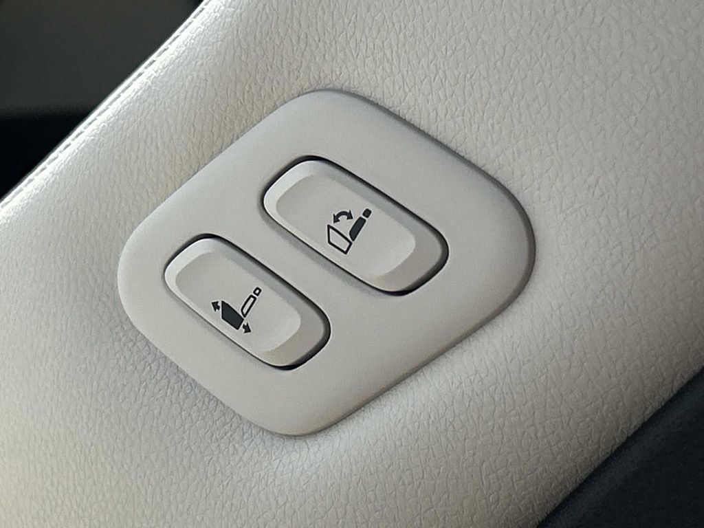 New 2026 Genesis GV70 2.5T Select image 24