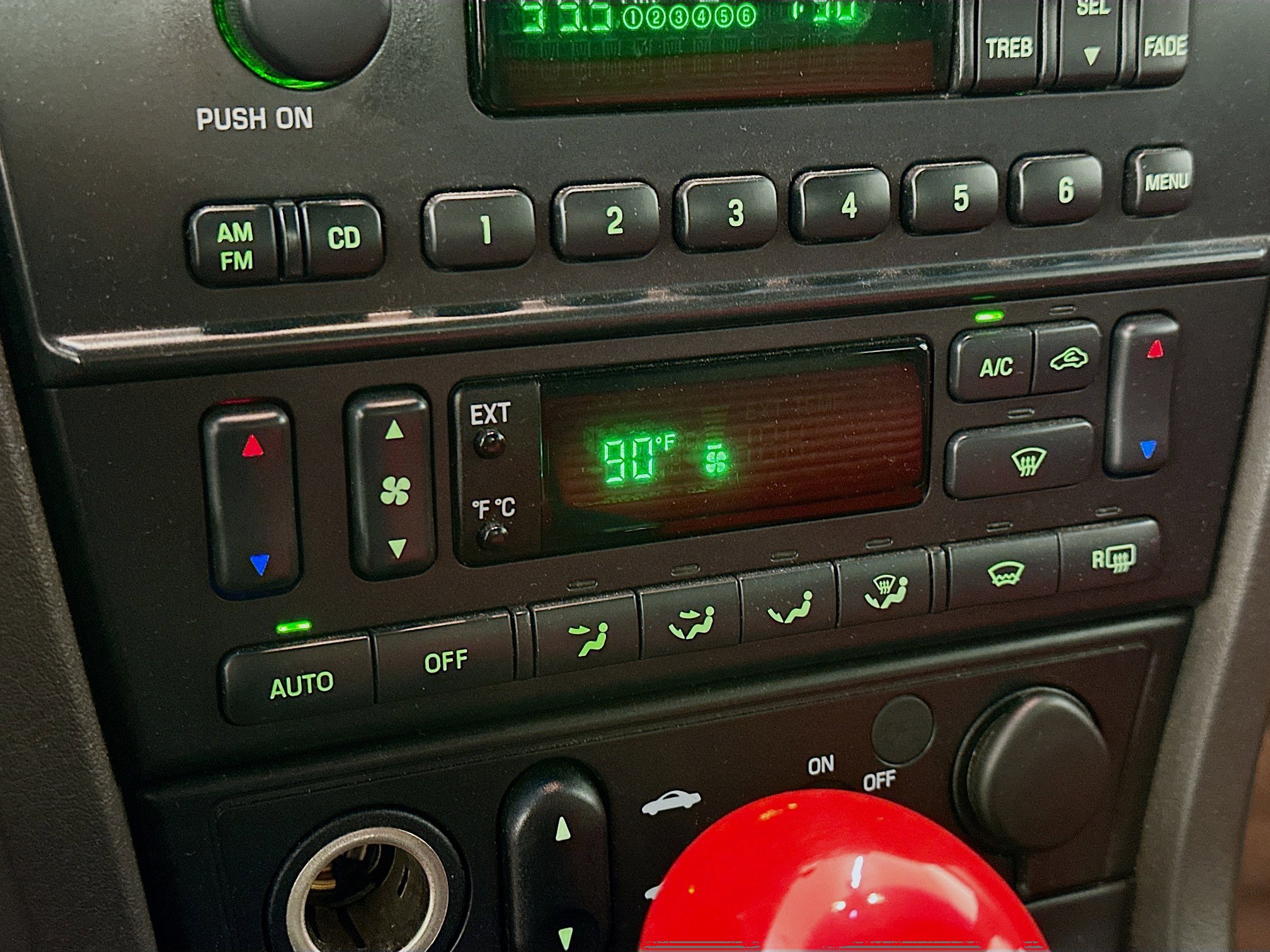 Used 2002 Ford Thunderbird image 21