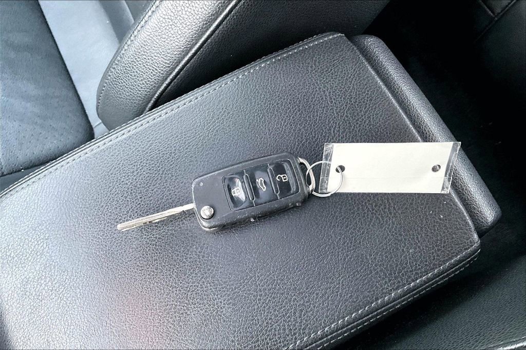 Used 2012 Volkswagen Passat 2.5 SE image 29