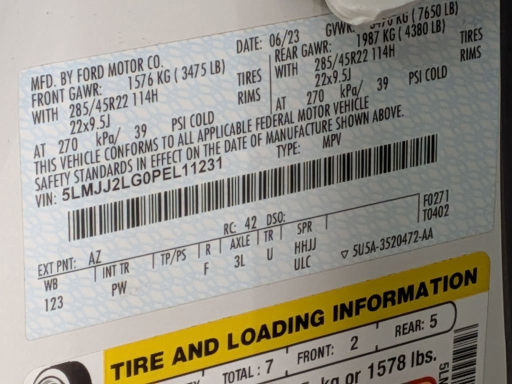 Used 2023 Lincoln Navigator Reserve image 38