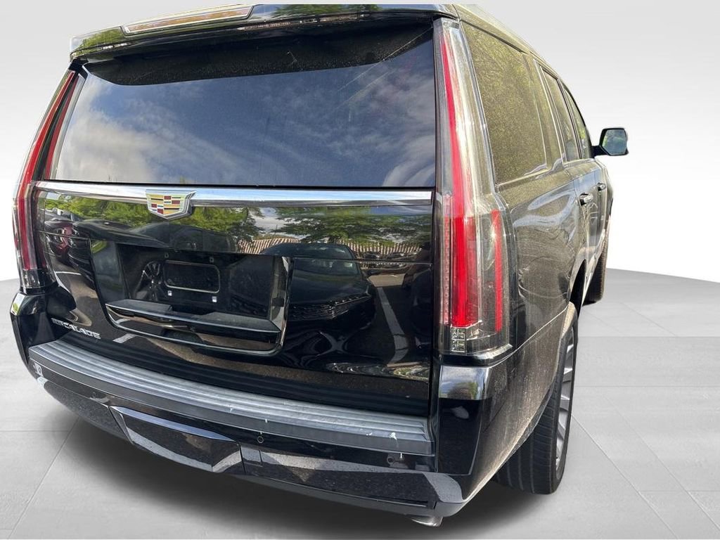 Used 2015 Cadillac Escalade Premium RWD image 16