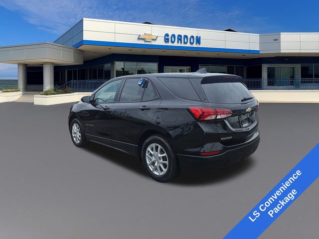 Used 2024 Chevrolet Equinox LS w/ LS Convenience Package FWD image 3