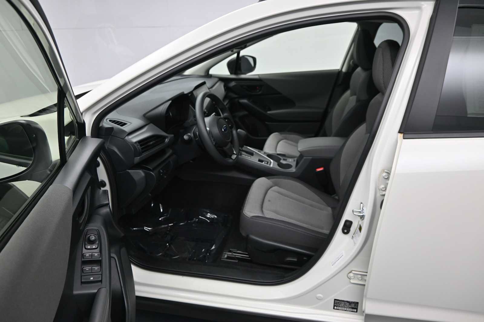 Used 2024 Subaru Crosstrek 2.0i Premium AWD/4WD image 9