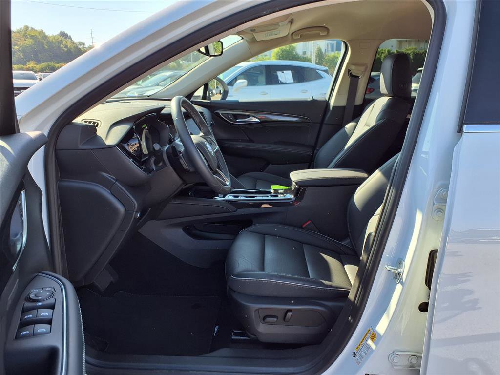 Used 2023 Buick Envision Essence image 24