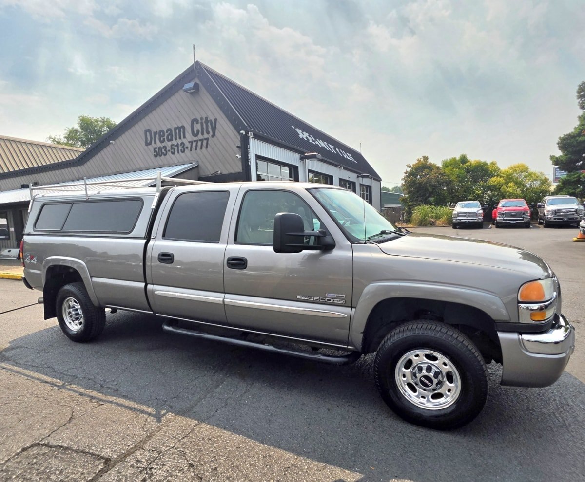 Used 2007 GMC Sierra 2500 SLT w/ Heavy-Duty Power Package AWD/4WD image 3