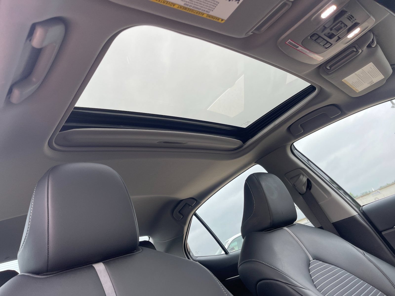 Used 2023 Toyota Camry SE w/ Audio Upgrade Package FWD image 17
