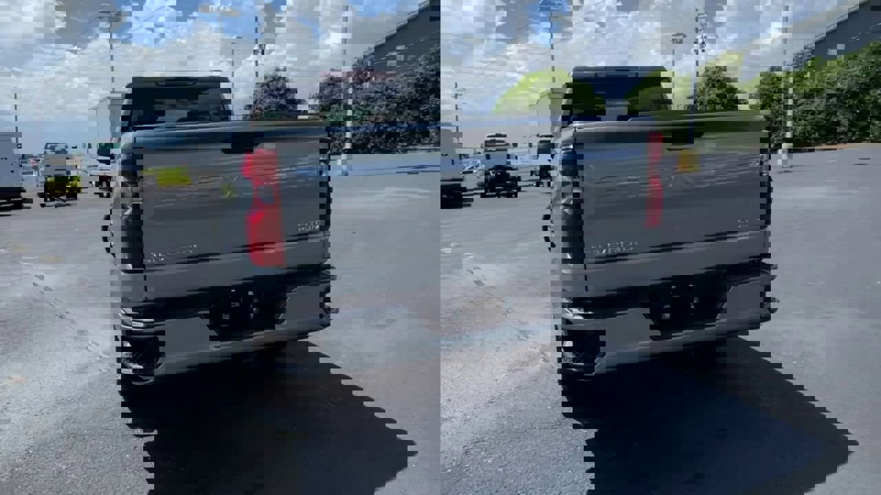 New 2025 Chevrolet Silverado 1500 Custom image 7