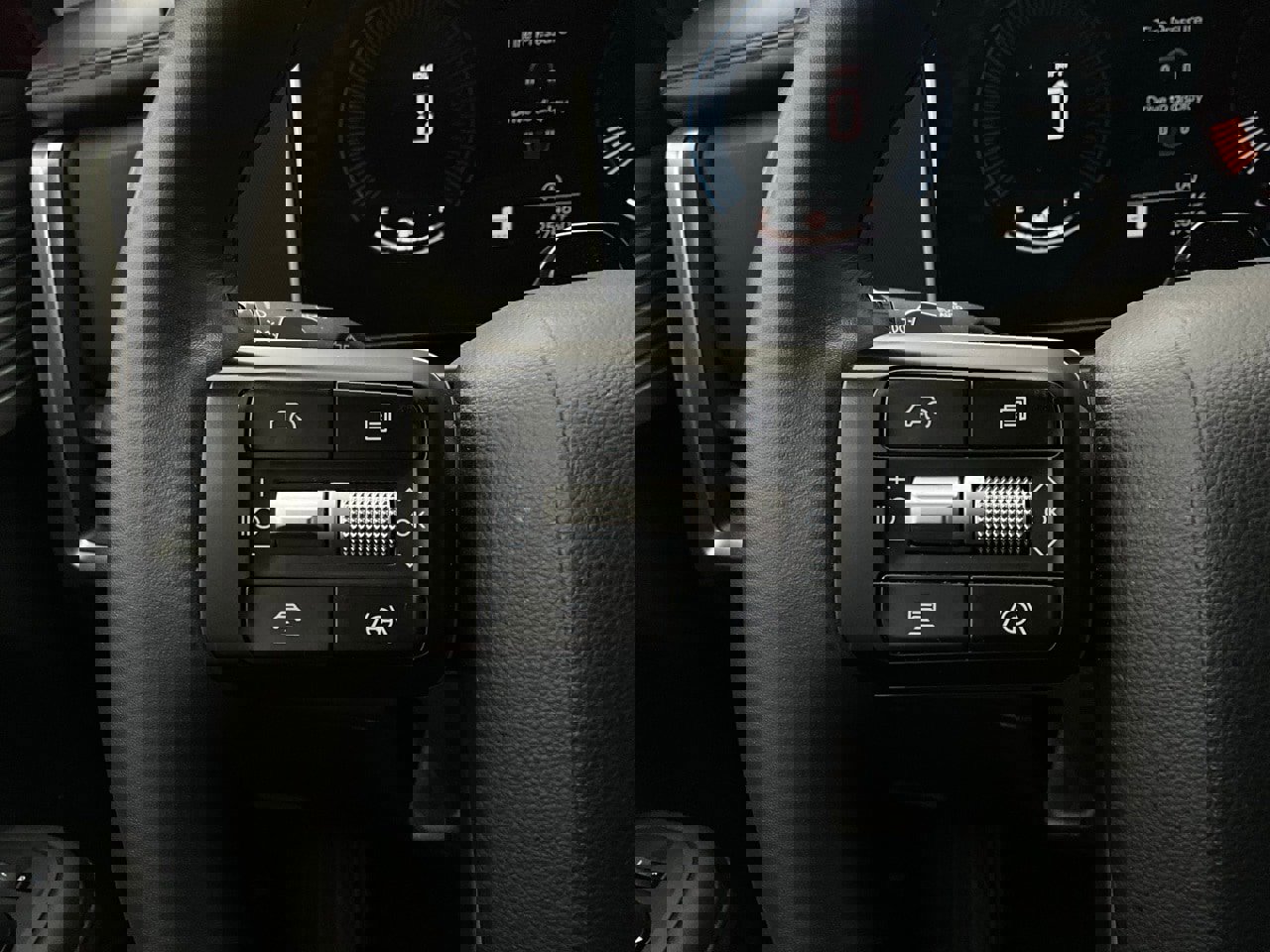 Used 2025 Hyundai Santa Fe SEL image 33