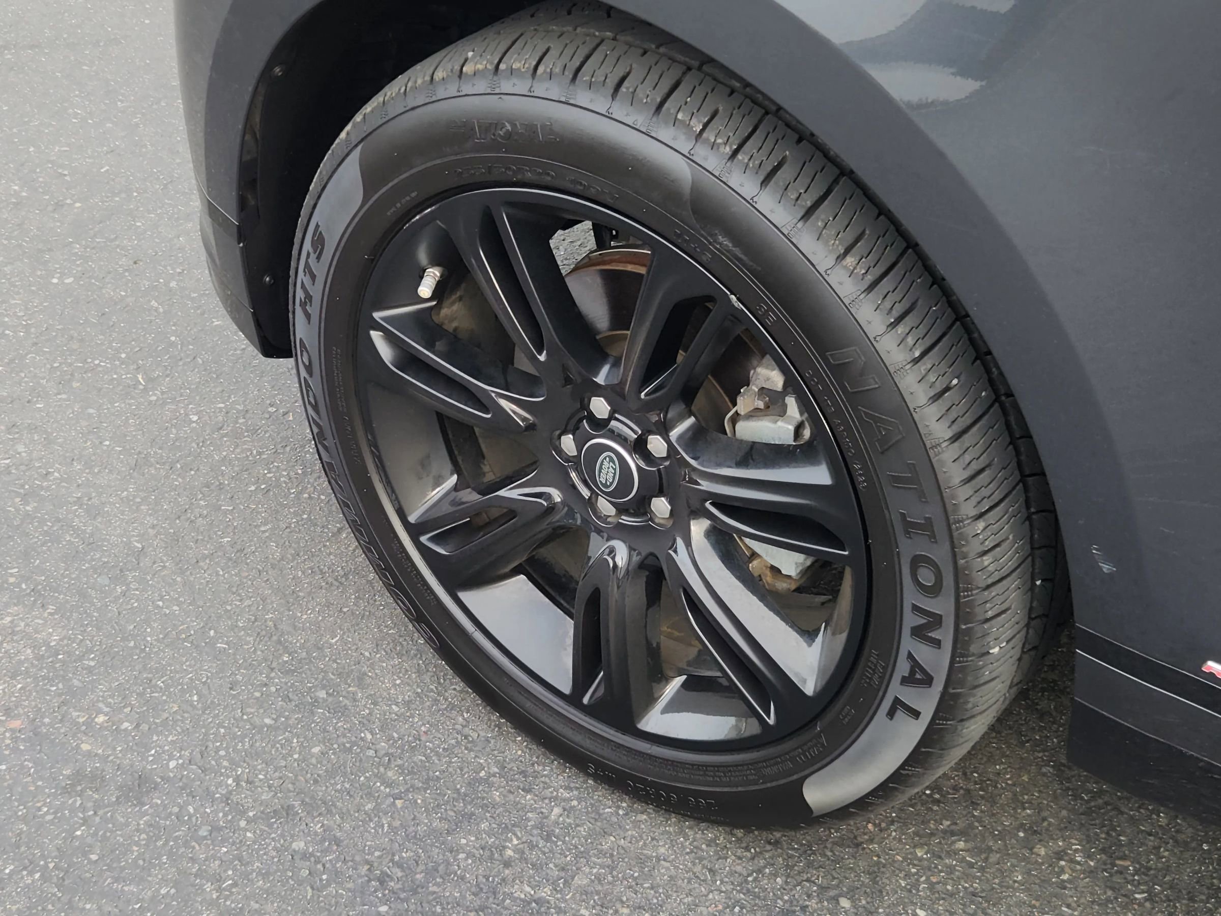 Used 2020 Land Rover Range Rover Velar R-Dynamic S image 6