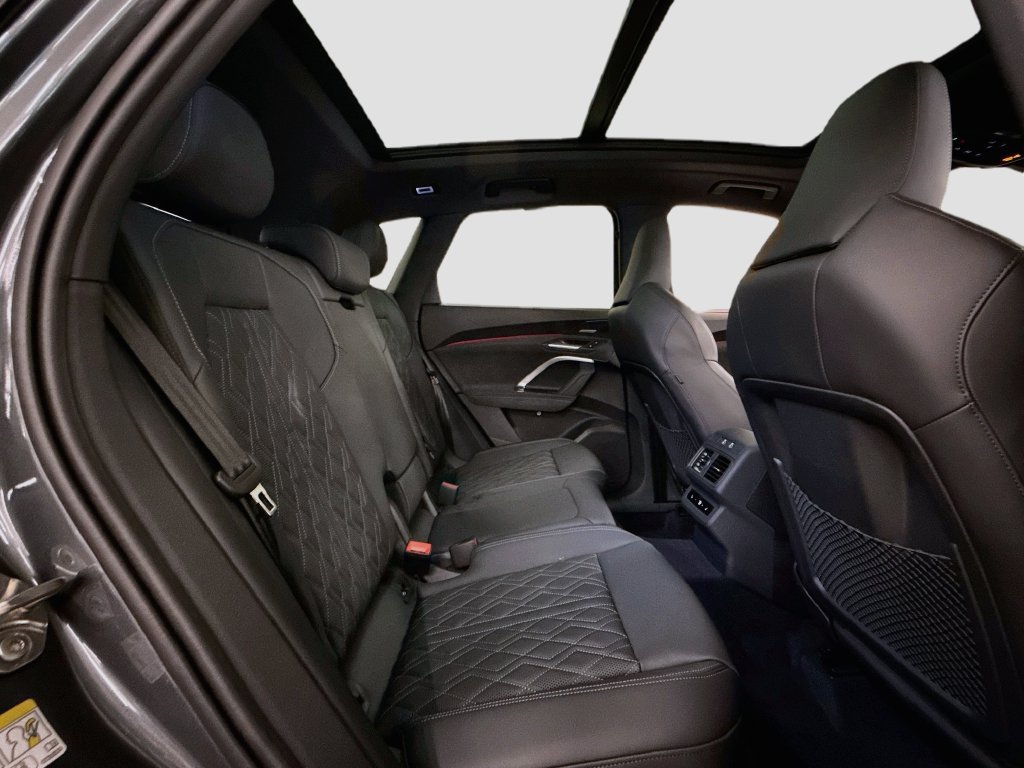 New 2026 Audi SQ5 Prestige AWD/4WD image 16