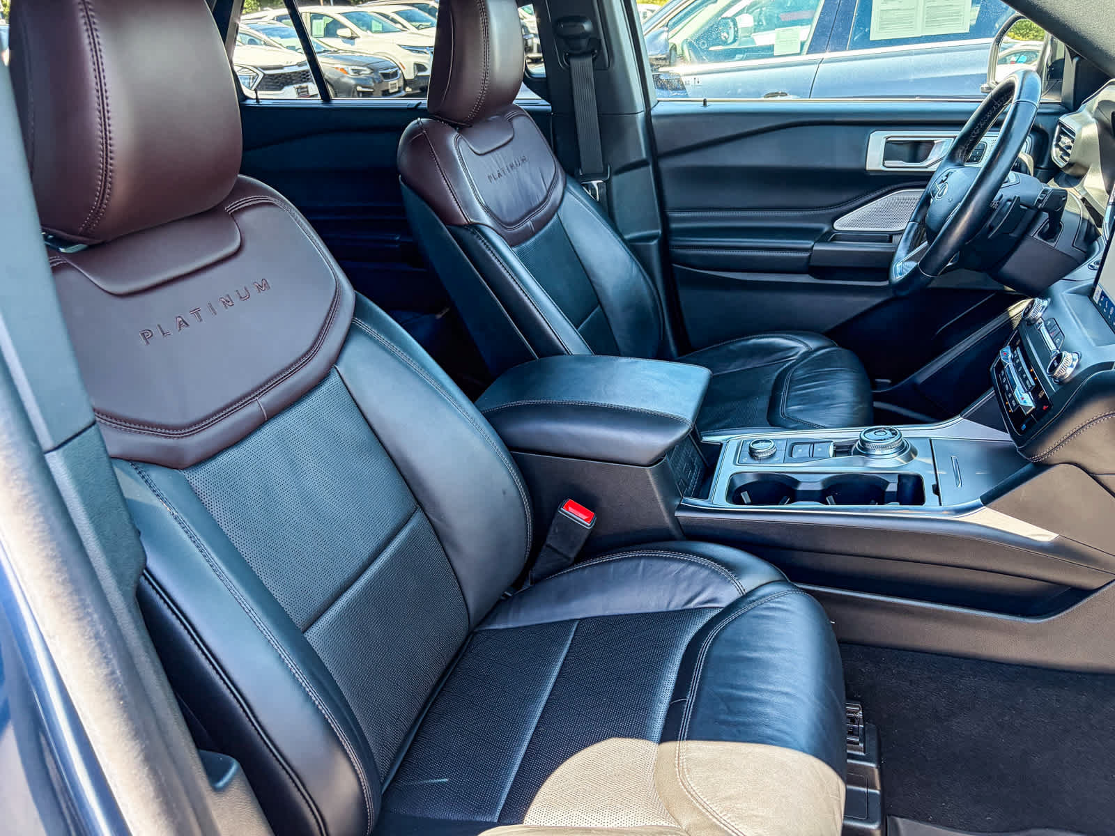Used 2020 Ford Explorer Platinum AWD/4WD image 15